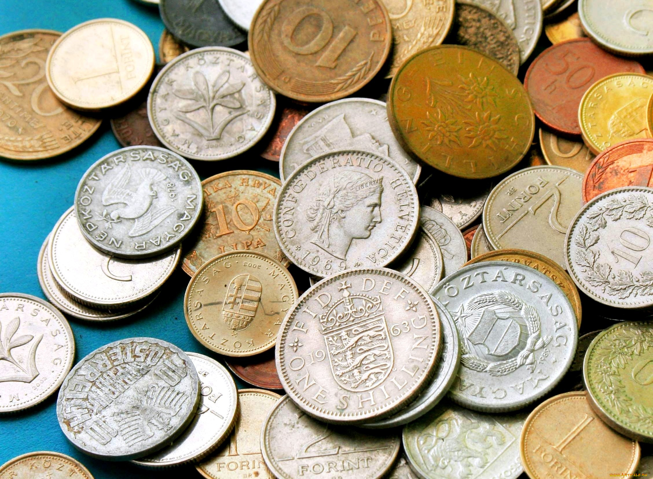 Куплю монеты купюры. Старинные монеты. Старинные монеты и купюры. Старинные банкноты и монеты. Металлические деньги.
